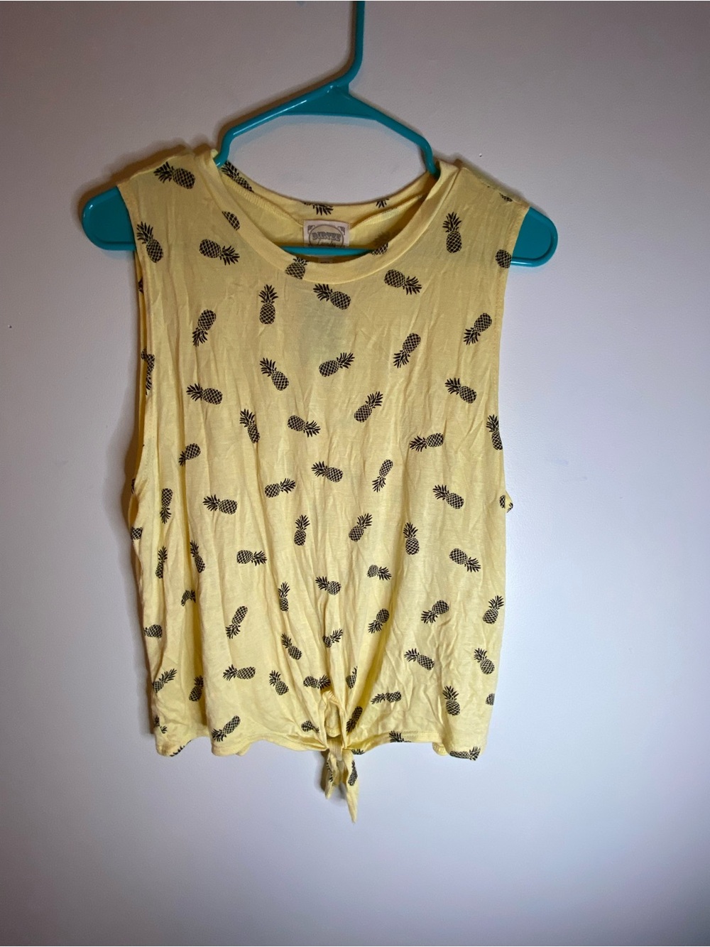Sleeveless Yellow Pineapple Tie-Hem Tank Top - Women